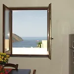 Hermes Apartment *